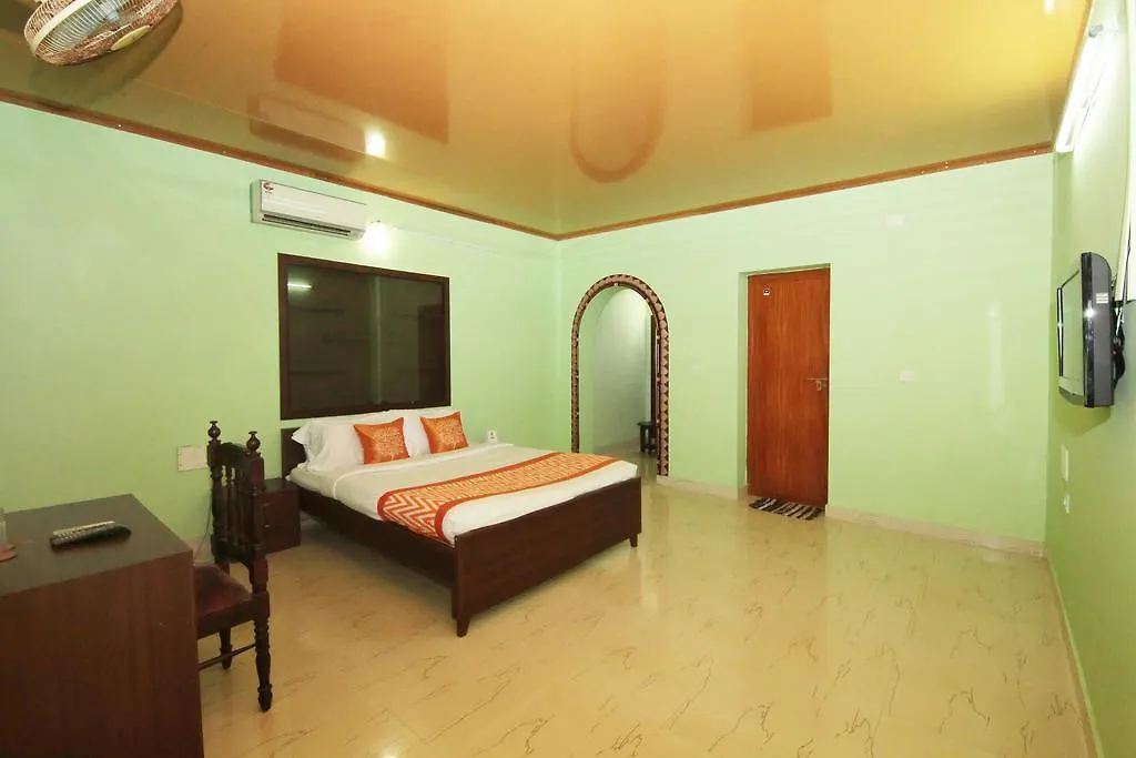Hotel Oyo 8839 Near Vadackal Beach Road Alappuzha